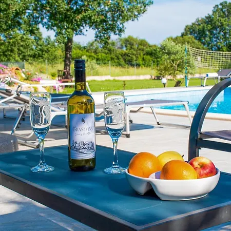 Afrodita In Pula-istrien וילה