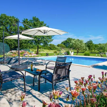 Afrodita In Pula-istrien Πούλα