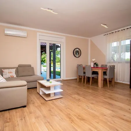 Βίλα Afrodita In Pula-istrien