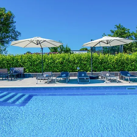 Afrodita In Pula-istrien * Πούλα