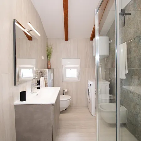 Afrodita In Pula-istrien Βίλα *