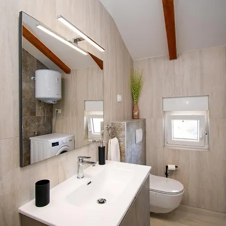 Afrodita In Pula-istrien Βίλα Πούλα