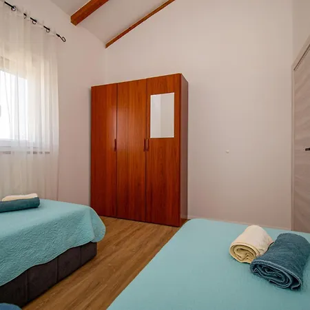 Afrodita In Pula-istrien Villa *