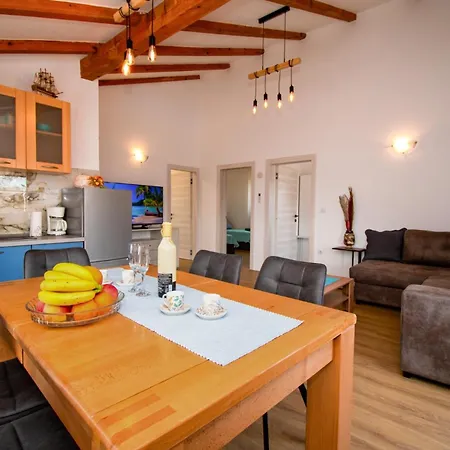 Villa Afrodita In Pula-istrien Pula