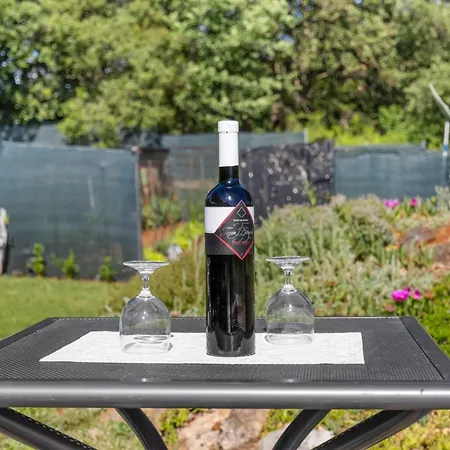 Afrodita In Pula-istrien - By Istrabook Вилла