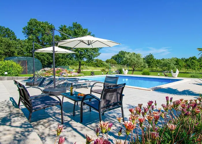 Afrodita In Pula-istrien 풀라