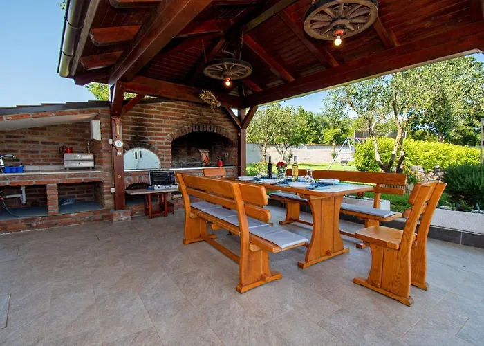 Afrodita In Pula-istrien 빌라 *