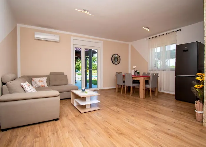 빌라 Afrodita In Pula-istrien