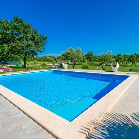 Afrodita In Pula-istrien Villa *