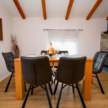 Afrodita In Pula-istrien